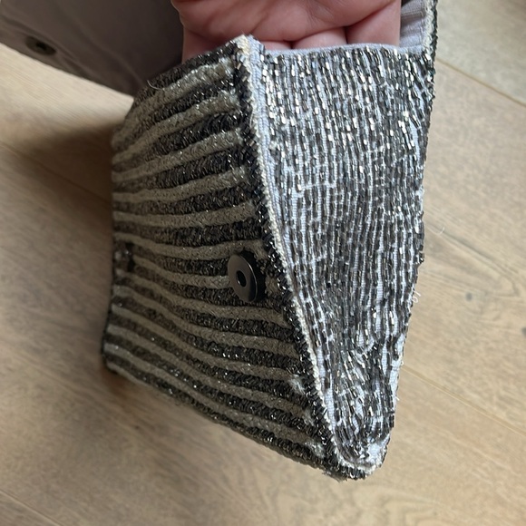 Zara Embroidered & Embellishments Floral Clutch - Picture 5 of 5